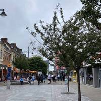 Continue along South Street into the
pedestrianised area