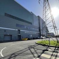 The walk starts at Exeter Energy Recovery Facility. It's next to Marsh Barton Railway station and also close to bus routes Green, B & TG002.