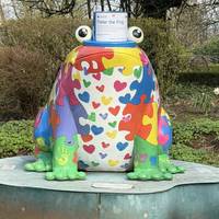 You’ll spot the lovely vibrant frog! He was one of 21 giant frogs as part of a trail in Stockport.