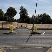 Carefully cross Packington Avenue and turn right after crossing.