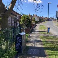 This walk starts at the entrance to Roe Woods from Longley Avenue West