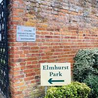This warrior walk hunt starts on Elmhurst Walk, off Thoroughfare high street. Elmhurst Park is a walled park and open until 8pm.
