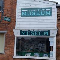 Your walk of Saxmundham starts here at the museum. It’s free to visit & contains lots of interesting exhibits & artefacts.