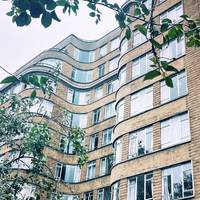 Here we have Florin Court a Grade 2 Listed apartment block that you may recognise as the fictional residence of Hercule Poirot,