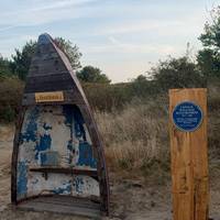 Your walk starts at the #boatbench