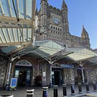 This route starts at Bristol Temple Meads railway station. You can also start the route at step 47 and just walk the second half.