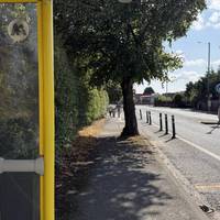Start you walk at the bus stop (buses 17, 168 & 922) or car park on Jubits Lane. With the shelter to your left walk along the pavement.