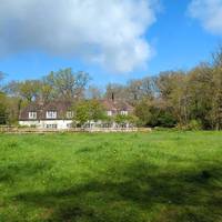 Option to stop and snack/picnic on the grass