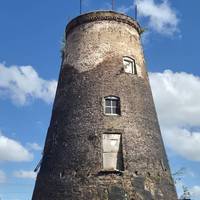 Mining, farming, and milling were some of the main economies of Thorne. Oates Mill was built in 1815.