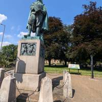 Start at the statue of John Bunyan, 1600s writer and preacher. The cross at the lights towards Bedford Town centre.