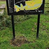 Start from the car park in Thicketford Road. A useful map gives an overview of Seven Acres Country Park.