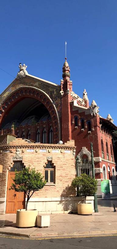 Preview of Modernism mooch around València