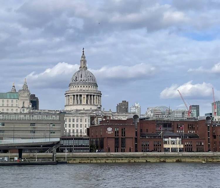 Preview of Globe View & Thames Path Step-free