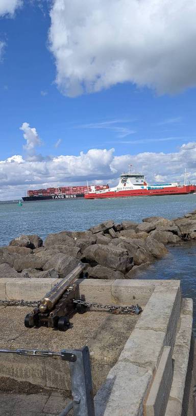 Preview of Cowes to Gurnard Circular
