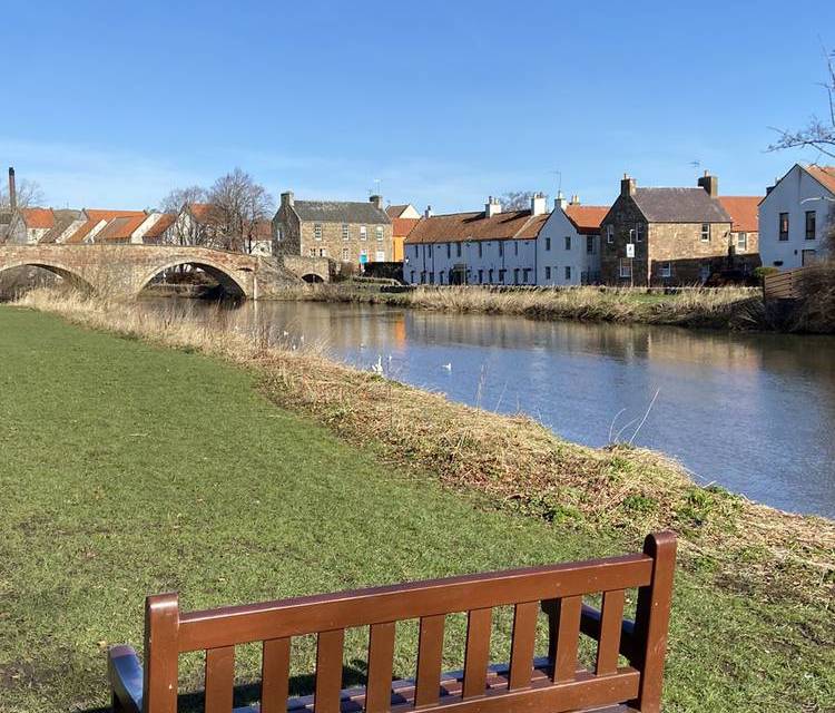 Preview of High Street Stroll to the Riverside