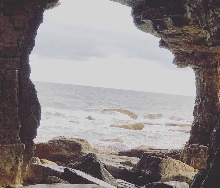 Preview of Marsden rock and beach