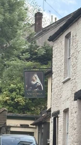 Preview of Pub walk (Village to village)