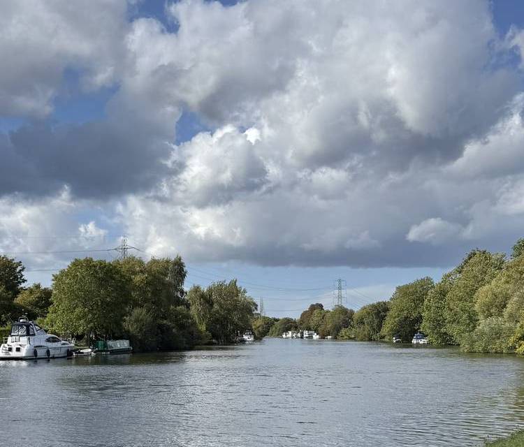 Preview of Shepperton to Staines - Thames Walk