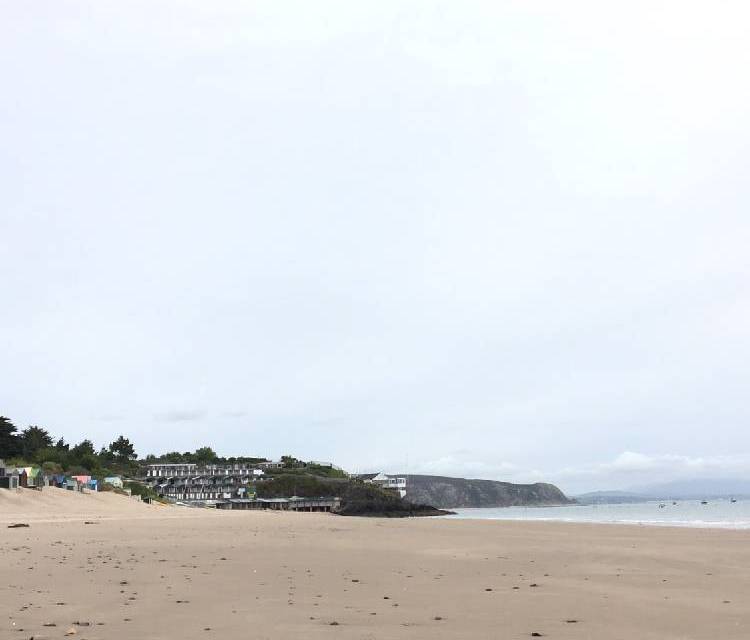 Preview of A beautiful beach alone!