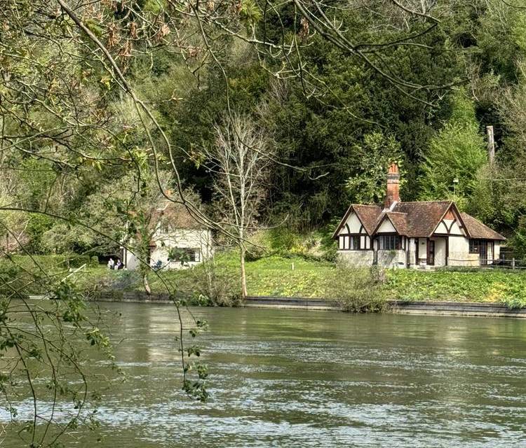 Preview of Cookham Thames Path Longer Loop